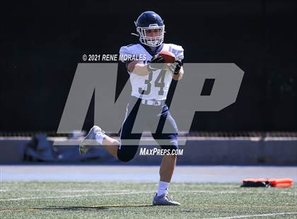 Thumbnail 2 in Notre Dame (SO) @ Loyola (Scrimmage) photogallery.
