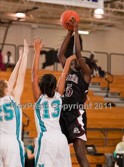 Thumbnail 2 in Pasadena Memorial vs Pearland (McDonald's Texas Invitational) photogallery.