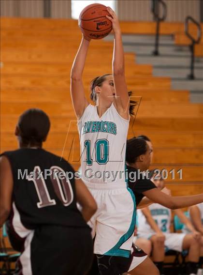 Thumbnail 2 in Pasadena Memorial vs Pearland (McDonald's Texas Invitational) photogallery.