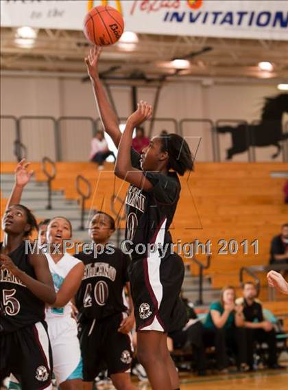 Thumbnail 3 in Pasadena Memorial vs Pearland (McDonald's Texas Invitational) photogallery.