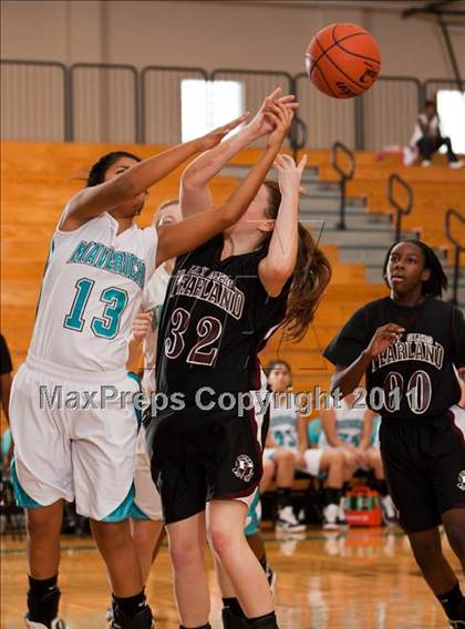 Thumbnail 3 in Pasadena Memorial vs Pearland (McDonald's Texas Invitational) photogallery.