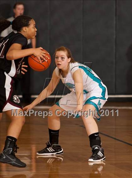 Thumbnail 1 in Pasadena Memorial vs Pearland (McDonald's Texas Invitational) photogallery.