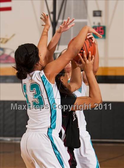 Thumbnail 2 in Pasadena Memorial vs Pearland (McDonald's Texas Invitational) photogallery.
