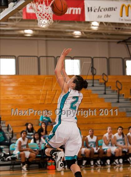 Thumbnail 1 in Pasadena Memorial vs Pearland (McDonald's Texas Invitational) photogallery.