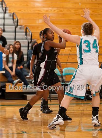 Thumbnail 3 in Pasadena Memorial vs Pearland (McDonald's Texas Invitational) photogallery.