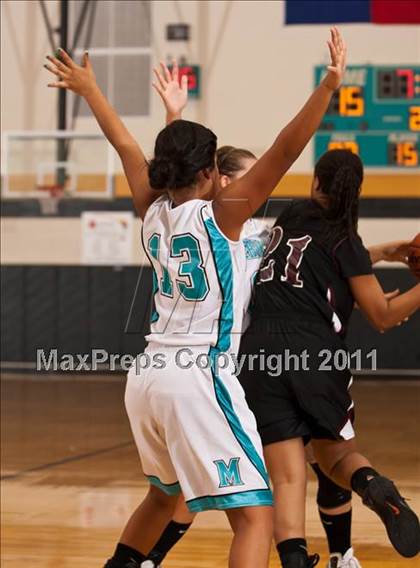 Thumbnail 3 in Pasadena Memorial vs Pearland (McDonald's Texas Invitational) photogallery.