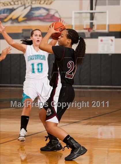 Thumbnail 1 in Pasadena Memorial vs Pearland (McDonald's Texas Invitational) photogallery.