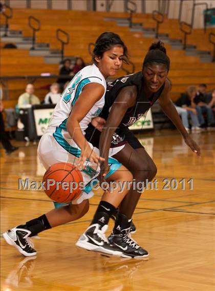 Thumbnail 1 in Pasadena Memorial vs Pearland (McDonald's Texas Invitational) photogallery.