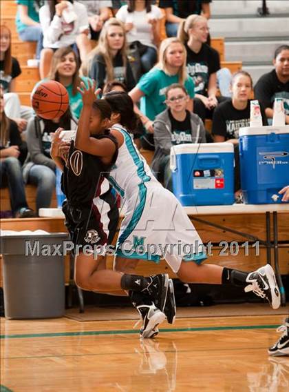 Thumbnail 1 in Pasadena Memorial vs Pearland (McDonald's Texas Invitational) photogallery.