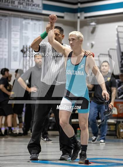 Thumbnail 1 in Sultana vs Santa Fe (CIF SS Division 3 Final) photogallery.