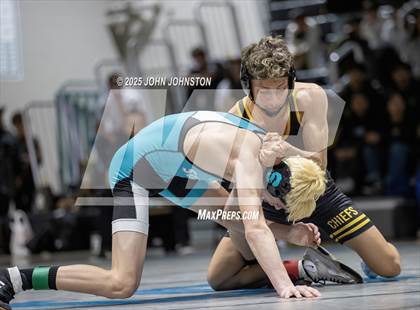 Thumbnail 3 in Sultana vs Santa Fe (CIF SS Division 3 Final) photogallery.