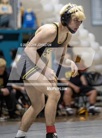 Thumbnail 2 in Sultana vs Santa Fe (CIF SS Division 3 Final) photogallery.