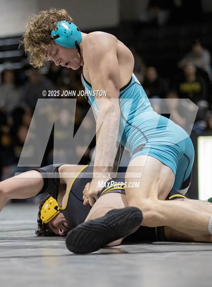 Thumbnail 3 in Sultana vs Santa Fe (CIF SS Division 3 Final) photogallery.