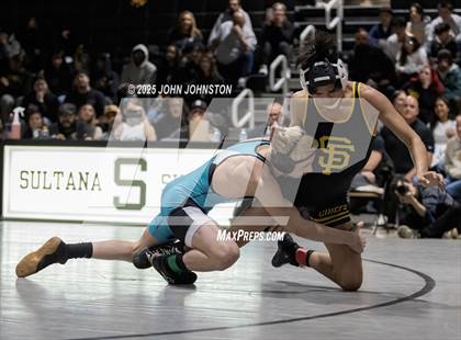 Thumbnail 3 in Sultana vs Santa Fe (CIF SS Division 3 Final) photogallery.