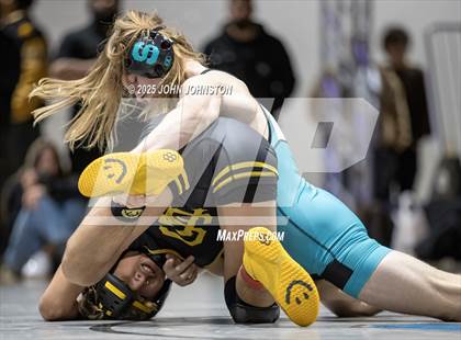 Thumbnail 2 in Sultana vs Santa Fe (CIF SS Division 3 Final) photogallery.