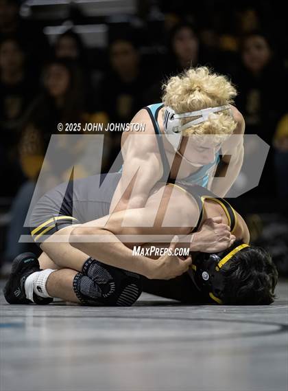 Thumbnail 1 in Sultana vs Santa Fe (CIF SS Division 3 Final) photogallery.