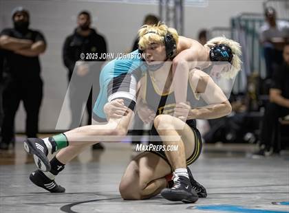 Thumbnail 3 in Sultana vs Santa Fe (CIF SS Division 3 Final) photogallery.