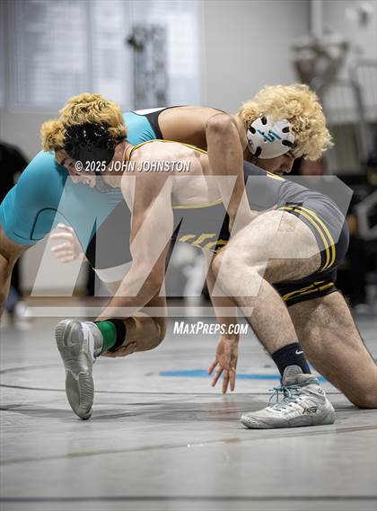 Thumbnail 1 in Sultana vs Santa Fe (CIF SS Division 3 Final) photogallery.