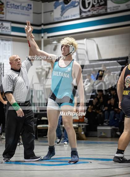 Thumbnail 1 in Sultana vs Santa Fe (CIF SS Division 3 Final) photogallery.