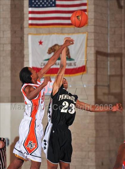 Thumbnail 1 in Apple Valley vs. Palos Verdes Peninsula (MaxPreps Holiday Classic) photogallery.