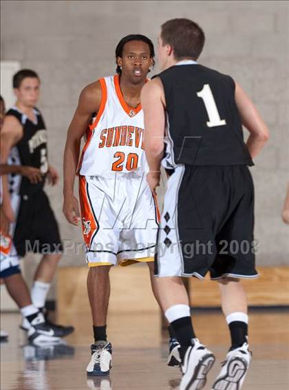 Thumbnail 1 in Apple Valley vs. Palos Verdes Peninsula (MaxPreps Holiday Classic) photogallery.