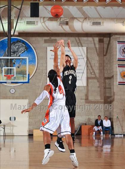 Thumbnail 2 in Apple Valley vs. Palos Verdes Peninsula (MaxPreps Holiday Classic) photogallery.