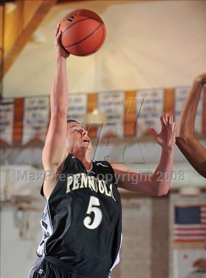 Thumbnail 3 in Apple Valley vs. Palos Verdes Peninsula (MaxPreps Holiday Classic) photogallery.
