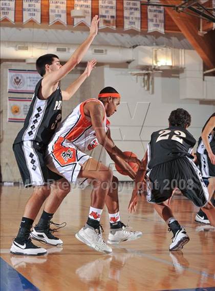 Thumbnail 2 in Apple Valley vs. Palos Verdes Peninsula (MaxPreps Holiday Classic) photogallery.
