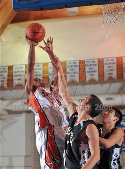 Thumbnail 1 in Apple Valley vs. Palos Verdes Peninsula (MaxPreps Holiday Classic) photogallery.