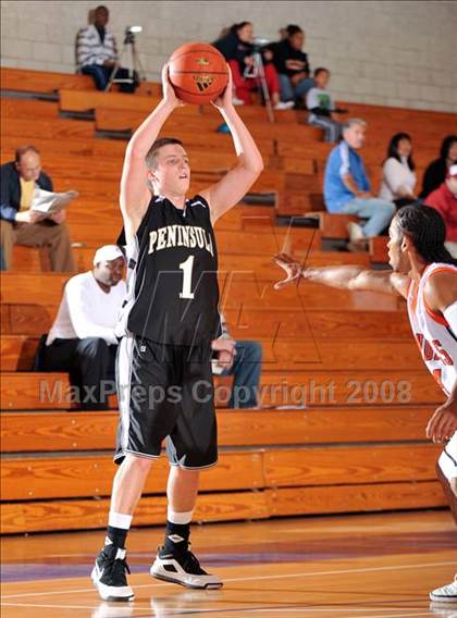 Thumbnail 2 in Apple Valley vs. Palos Verdes Peninsula (MaxPreps Holiday Classic) photogallery.
