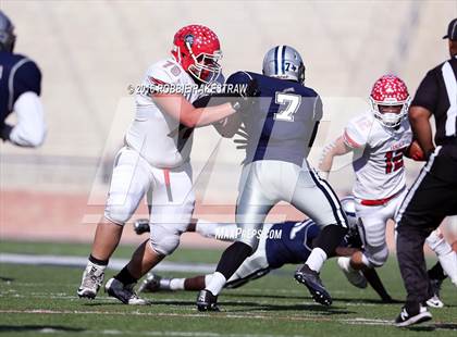 Thumbnail 2 in Van vs. Paris (UIL 4A Regional Quarterfinal Playoff) photogallery.