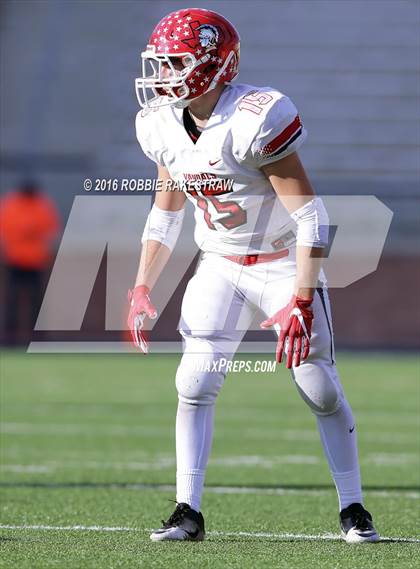 Thumbnail 2 in Van vs. Paris (UIL 4A Regional Quarterfinal Playoff) photogallery.