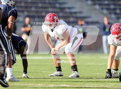 Thumbnail 2 in Van vs. Paris (UIL 4A Regional Quarterfinal Playoff) photogallery.