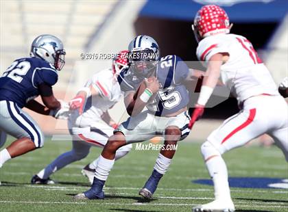 Thumbnail 3 in Van vs. Paris (UIL 4A Regional Quarterfinal Playoff) photogallery.