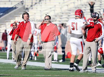 Thumbnail 2 in Van vs. Paris (UIL 4A Regional Quarterfinal Playoff) photogallery.