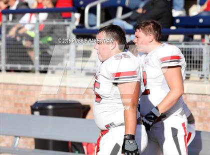 Thumbnail 2 in Van vs. Paris (UIL 4A Regional Quarterfinal Playoff) photogallery.
