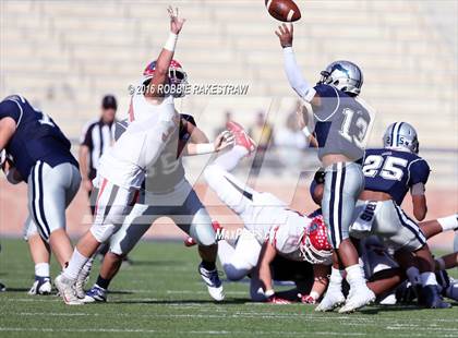 Thumbnail 1 in Van vs. Paris (UIL 4A Regional Quarterfinal Playoff) photogallery.