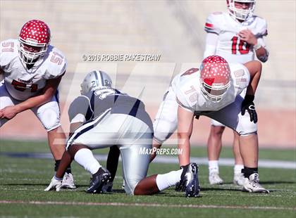Thumbnail 2 in Van vs. Paris (UIL 4A Regional Quarterfinal Playoff) photogallery.