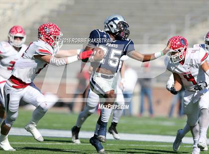Thumbnail 3 in Van vs. Paris (UIL 4A Regional Quarterfinal Playoff) photogallery.