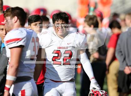 Thumbnail 2 in Van vs. Paris (UIL 4A Regional Quarterfinal Playoff) photogallery.