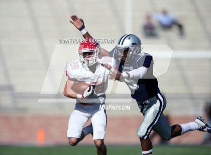 Thumbnail 1 in Van vs. Paris (UIL 4A Regional Quarterfinal Playoff) photogallery.