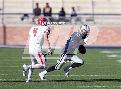 Thumbnail 2 in Van vs. Paris (UIL 4A Regional Quarterfinal Playoff) photogallery.