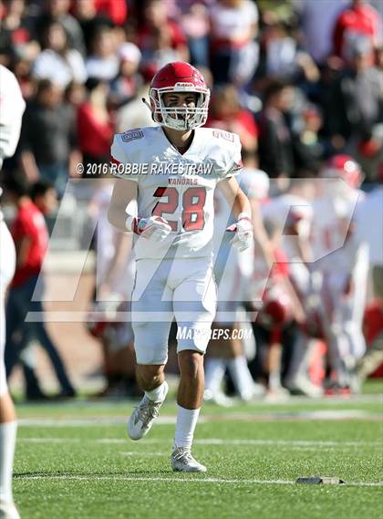 Thumbnail 1 in Van vs. Paris (UIL 4A Regional Quarterfinal Playoff) photogallery.