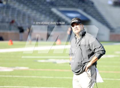 Thumbnail 2 in Van vs. Paris (UIL 4A Regional Quarterfinal Playoff) photogallery.