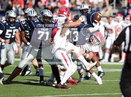 Thumbnail 1 in Van vs. Paris (UIL 4A Regional Quarterfinal Playoff) photogallery.