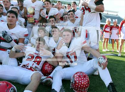 Thumbnail 1 in Van vs. Paris (UIL 4A Regional Quarterfinal Playoff) photogallery.