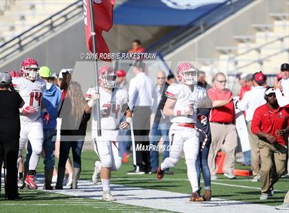 Thumbnail 1 in Van vs. Paris (UIL 4A Regional Quarterfinal Playoff) photogallery.