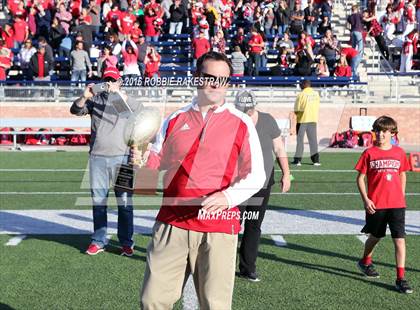 Thumbnail 1 in Van vs. Paris (UIL 4A Regional Quarterfinal Playoff) photogallery.