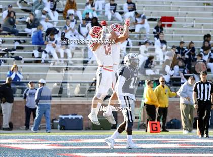 Thumbnail 1 in Van vs. Paris (UIL 4A Regional Quarterfinal Playoff) photogallery.