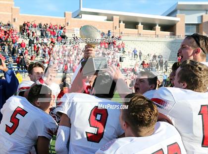 Thumbnail 1 in Van vs. Paris (UIL 4A Regional Quarterfinal Playoff) photogallery.
